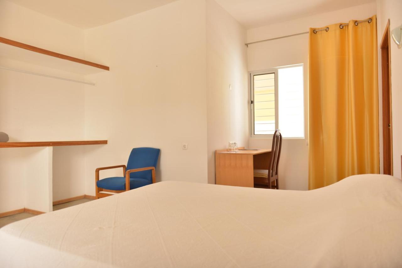 Residencial Che Guevara Bed & Breakfast Bed & Breakfast Mindelo Exterior photo